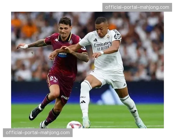 巴黎对阵马赛国家德比半场战报：姆巴佩破门，巴黎区域防守多次被对手穿插破解