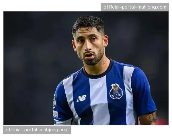 球员动态:传闻拜仁慕尼黑球探现场考察德乙圣保利边路多面手 球员动态:传闻拜仁慕尼黑球探现场考察德乙圣保利边路多面手