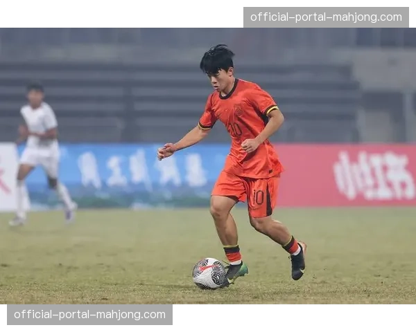 为鼓舞士气，恩波利俱乐部组织球员与青训小将进行联谊活动