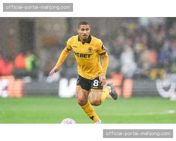 西汉姆联4-0大胜狼队，积分反超热刺升至安全区